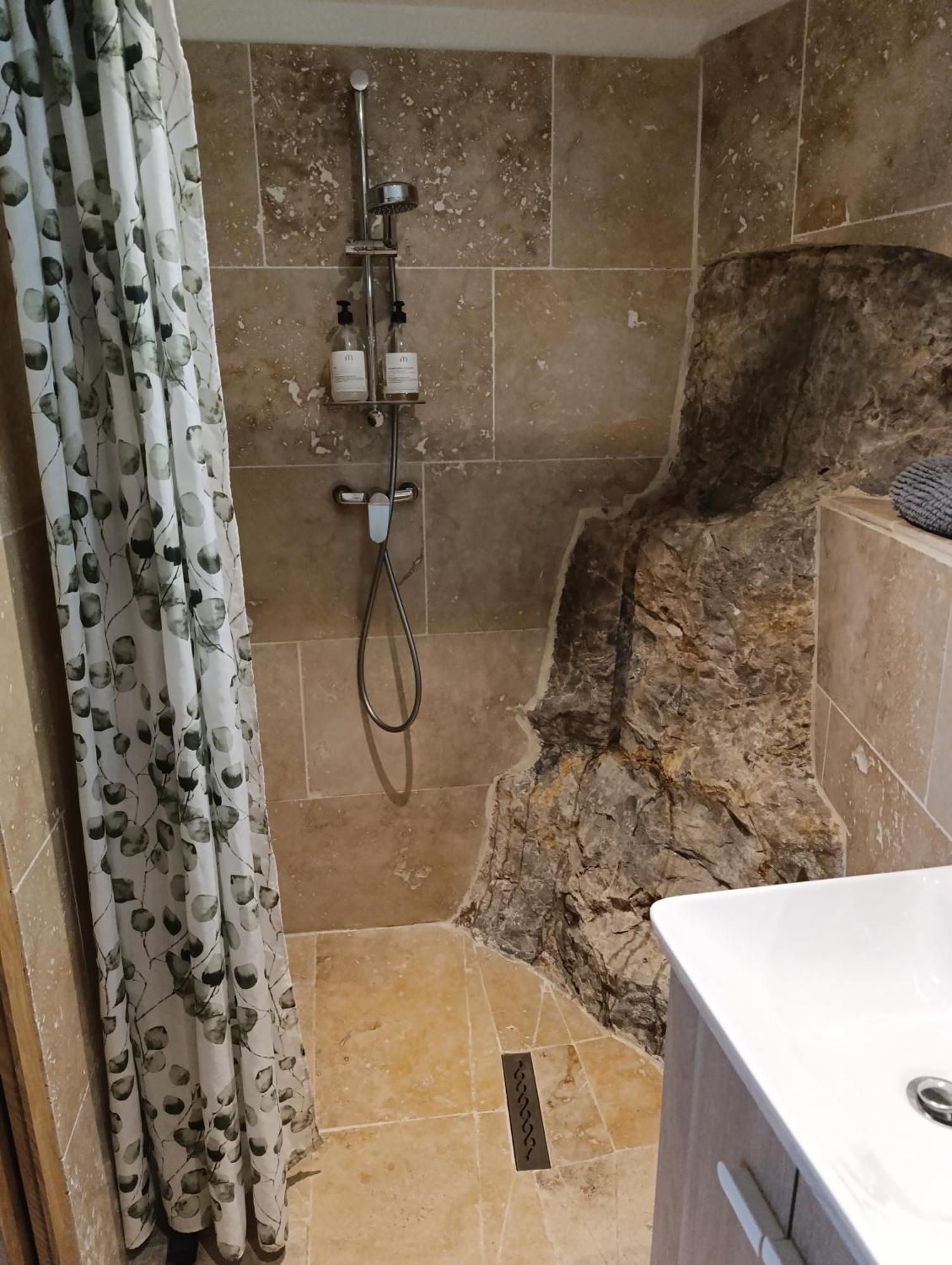 Logement Le Gabian Ampus 外观 照片