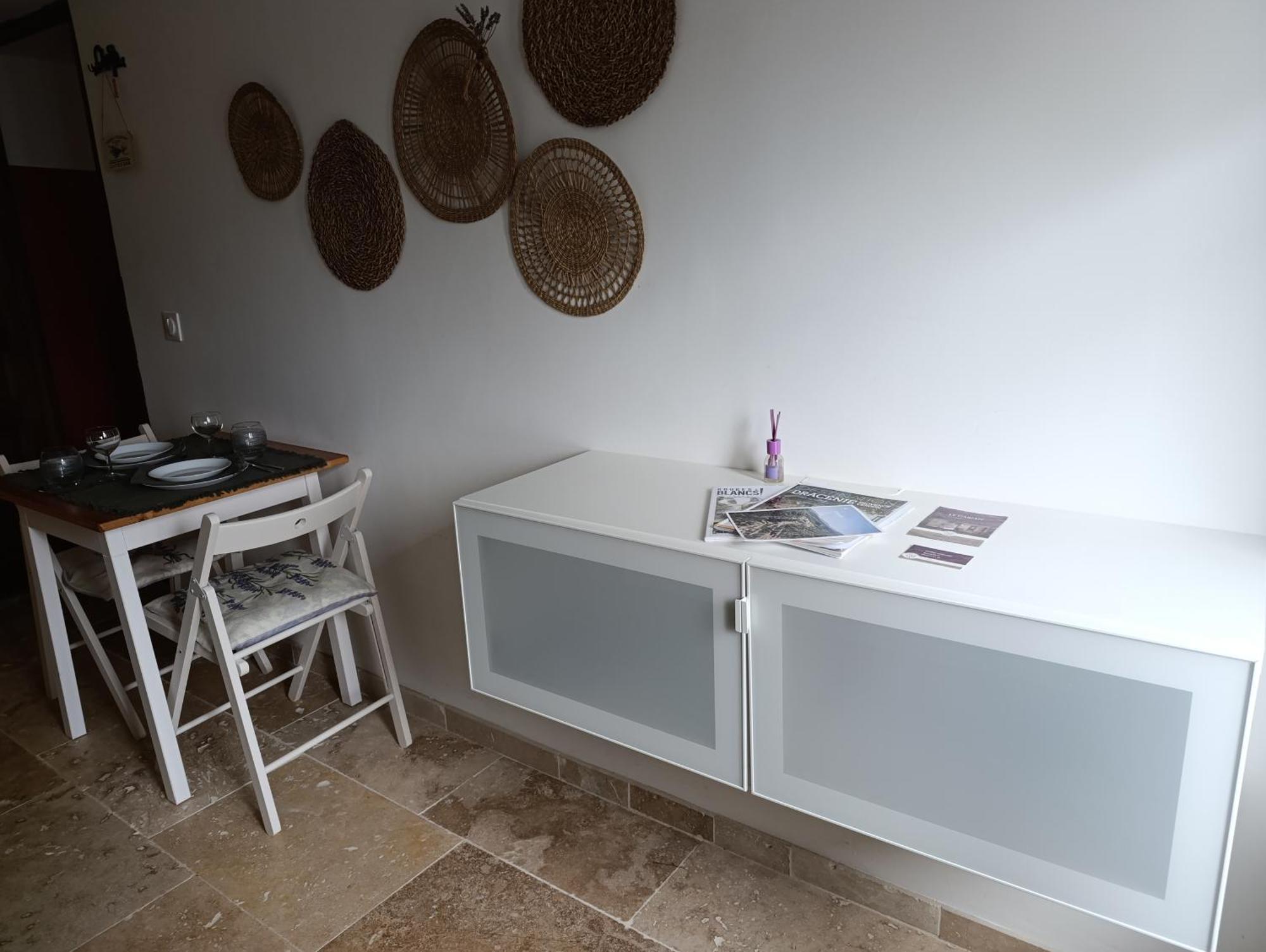 Logement Le Gabian Ampus 外观 照片